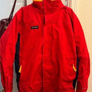Columbia Unisex Red Bugaboo windbreaker with removable Fleece interior